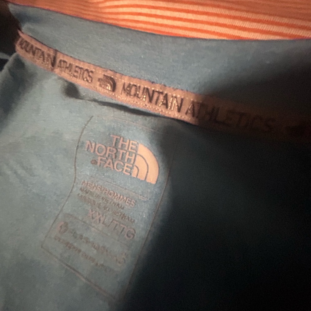 The north face light blue XXL shirt - Picture 2 of 2